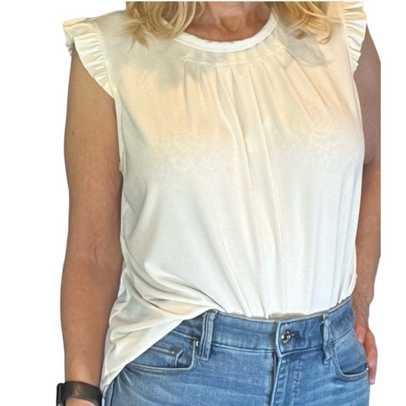 Adrianna Papell Flutter Cap Sleeve Top in Cream Large - Picture 2 of 5